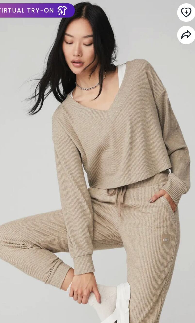Alo Yoga Sweater Women XS Muse Ribbed V Neck Pullover Knit Beige Lounge Chic Gym